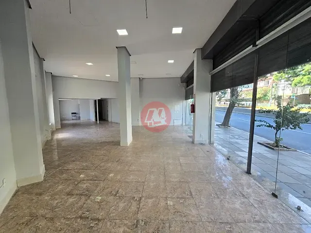 Loja para alugar, no bairro Petrópolis em Porto Alegre