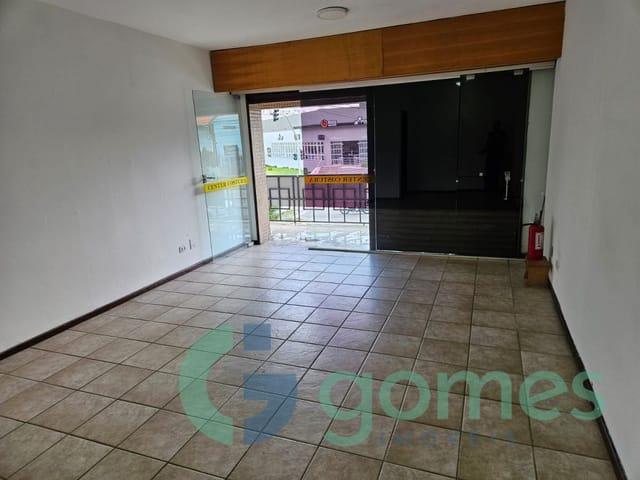 Loja para alugar, no bairro Água Verde em Curitiba