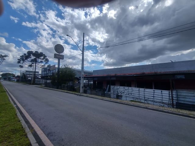 Loja para alugar, no bairro Tarumã em Curitiba
