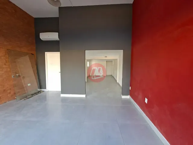Loja para alugar, no bairro Três Figueiras em Porto Alegre