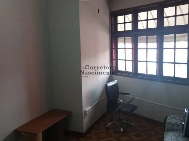Loja com 100m², para alugar, no bairro Jardim Emília em Jacareí