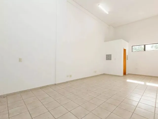 Loja para alugar, no bairro São Braz em Curitiba