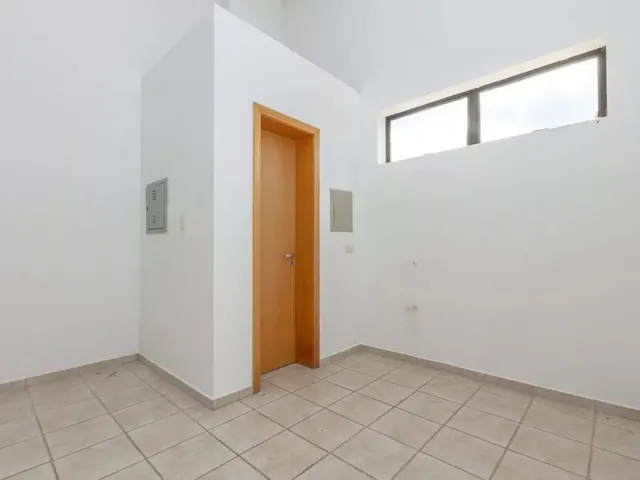 Loja para alugar, no bairro São Braz em Curitiba