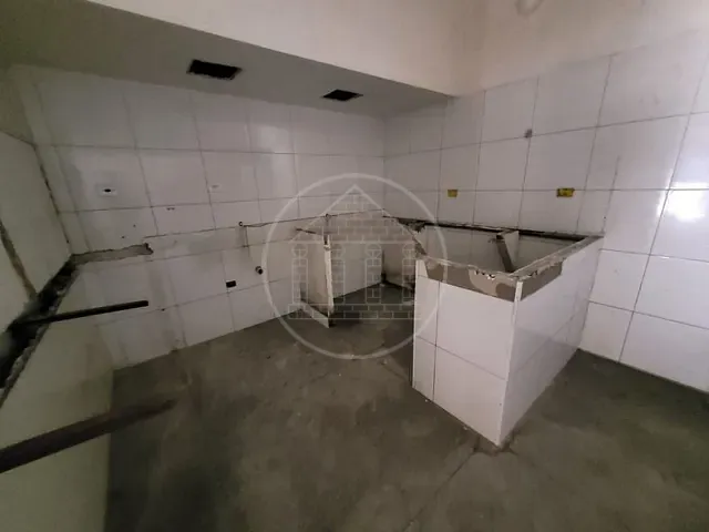 Loja com 90m², para alugar, no bairro Parque Brasil em São Paulo