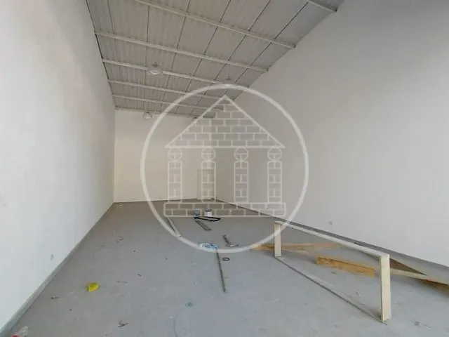 Loja com 88m², para alugar, no bairro Parelheiros em São Paulo