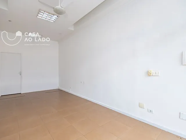 Loja à venda, no bairro Novo Mundo em Curitiba