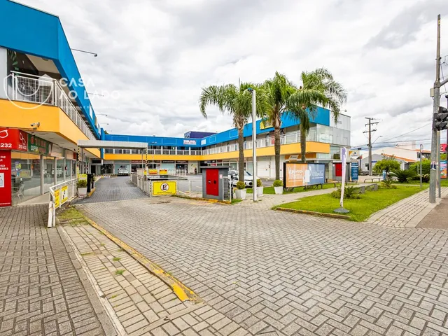 Loja para alugar, no bairro Novo Mundo em Curitiba