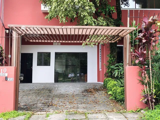 Loja para alugar, no bairro São Lourenço em Curitiba