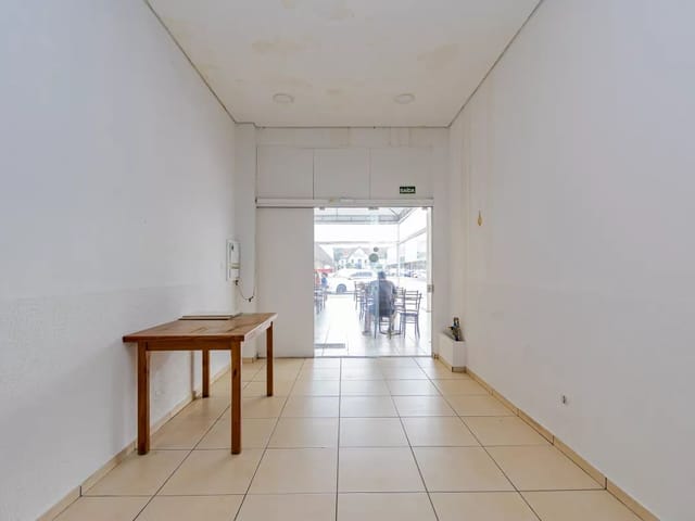 Loja à venda, no bairro São Lourenço em Curitiba