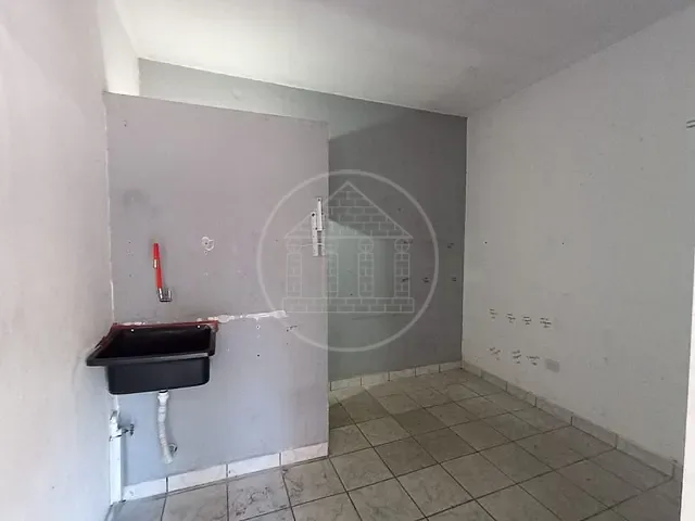 Loja com 20m², para alugar, no bairro Cidade Dutra em São Paulo