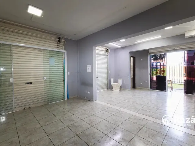 Loja para alugar, no bairro Novo Mundo em Curitiba
