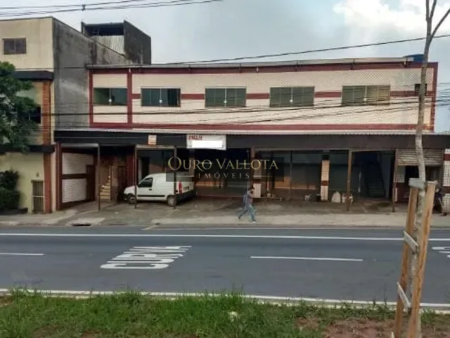 Loja com 550m², para alugar, no bairro Parque Colonial em São Paulo