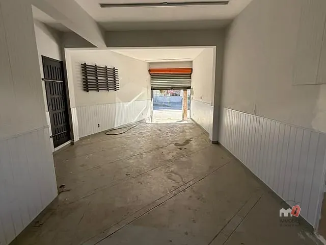 Loja para alugar, no bairro Bingen em Petrópolis
