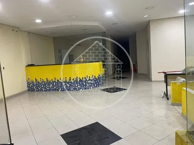 Loja com 180m², para alugar, no bairro Socorro em São Paulo