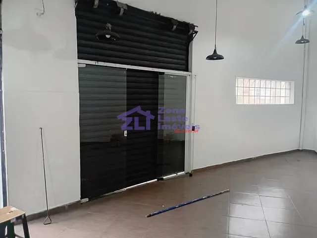 Loja com 175m², para alugar, no bairro Vila Carrão em São Paulo