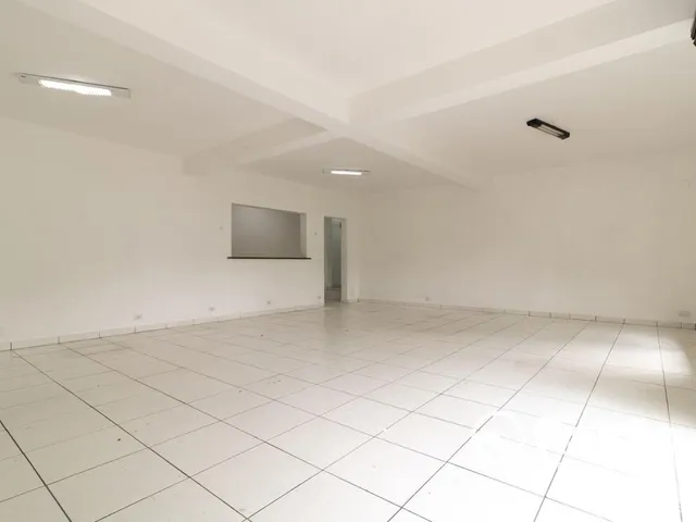 Loja para alugar, no bairro Tingui em Curitiba