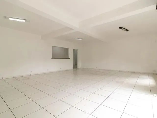 Loja para alugar, no bairro Tingui em Curitiba