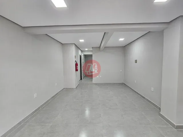 Loja à venda, no bairro Menino Deus em Porto Alegre