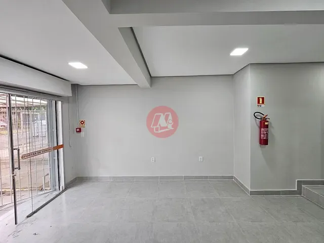 Loja à venda, no bairro Menino Deus em Porto Alegre