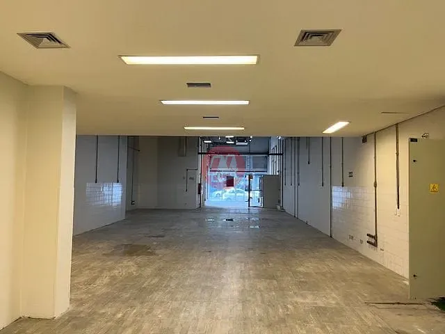 Loja para alugar, no bairro Petrópolis em Porto Alegre