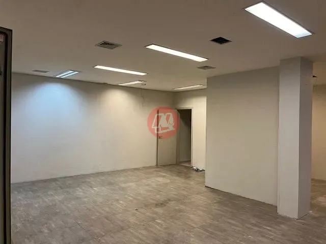 Loja para alugar, no bairro Petrópolis em Porto Alegre
