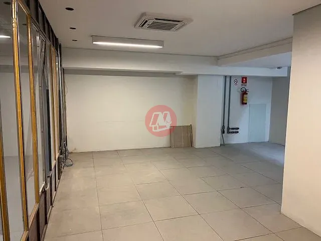 Loja para alugar, no bairro Petrópolis em Porto Alegre