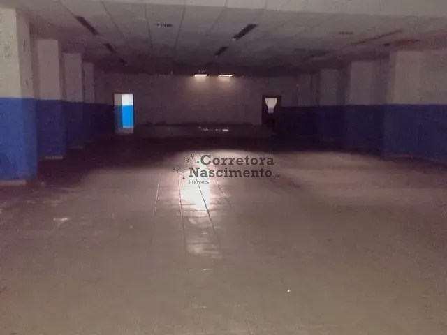 Loja com 427m², para alugar, no bairro Centro em Jacareí