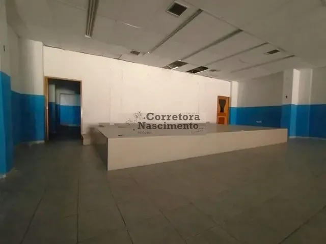 Loja com 427m², para alugar, no bairro Centro em Jacareí
