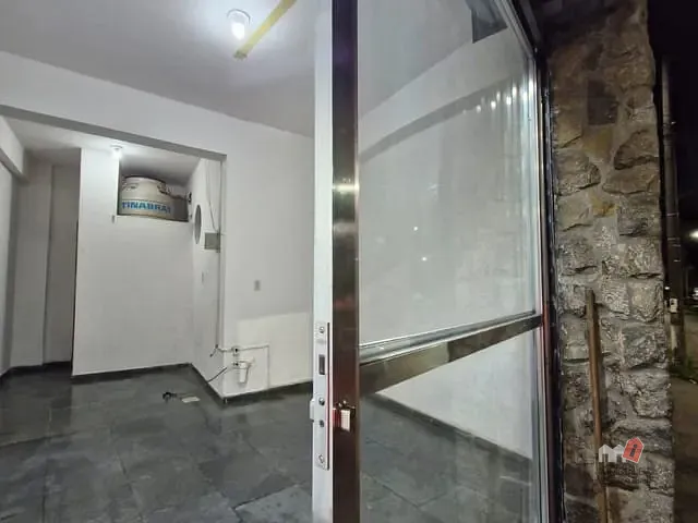 Loja para alugar, no bairro Bingen em Petrópolis