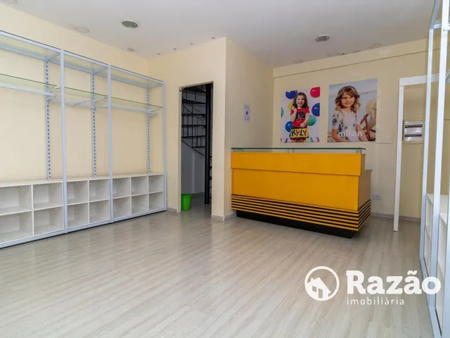 Loja para alugar, no bairro Centro em Curitiba