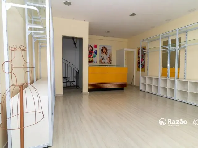 Loja para alugar, no bairro Centro em Curitiba
