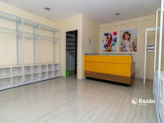 Loja para alugar, no bairro Centro em Curitiba