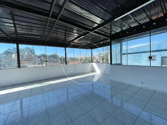 Loja com 180m², para alugar, no bairro Jardim Maria Amália em São Paulo