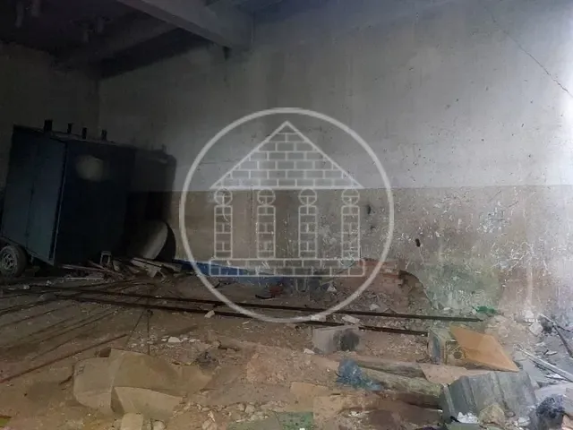 Loja com 230m², para alugar, no bairro Jurubatuba em São Paulo