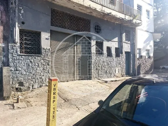 Loja com 230m², para alugar, no bairro Jurubatuba em São Paulo