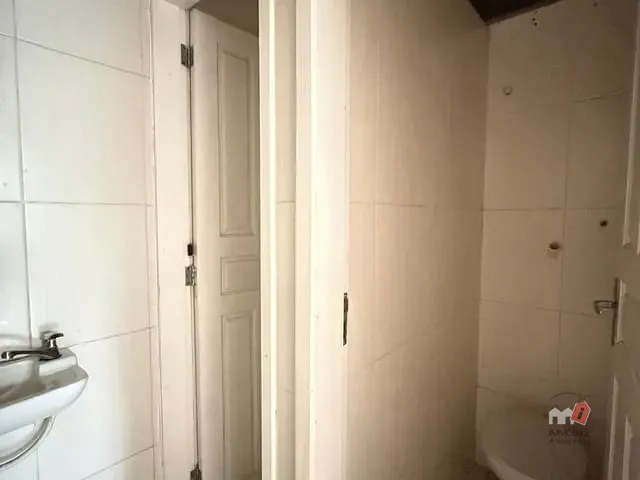 Loja à venda ou para alugar, no bairro Centro em Petrópolis