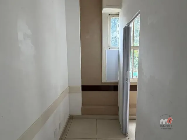 Loja à venda ou para alugar, no bairro Centro em Petrópolis