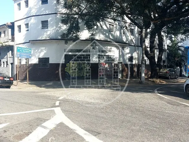 Loja com 460m², para alugar, no bairro Jurubatuba em São Paulo