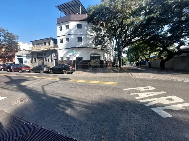 Loja com 460m², para alugar, no bairro Jurubatuba em São Paulo
