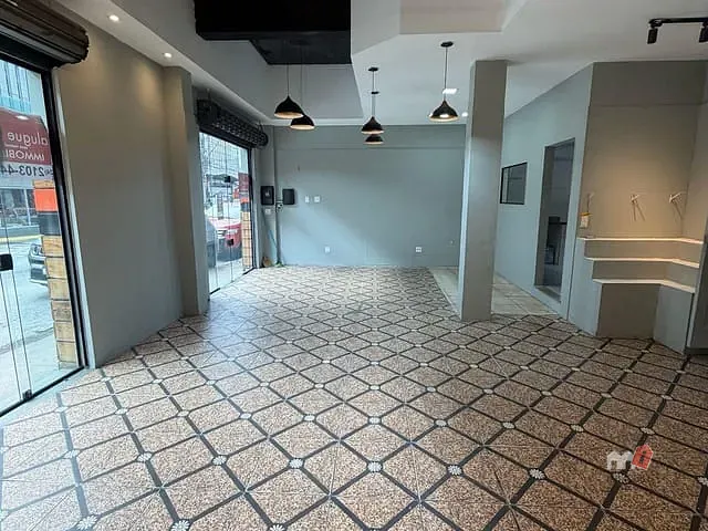 Loja para alugar, no bairro Bingen em Petrópolis