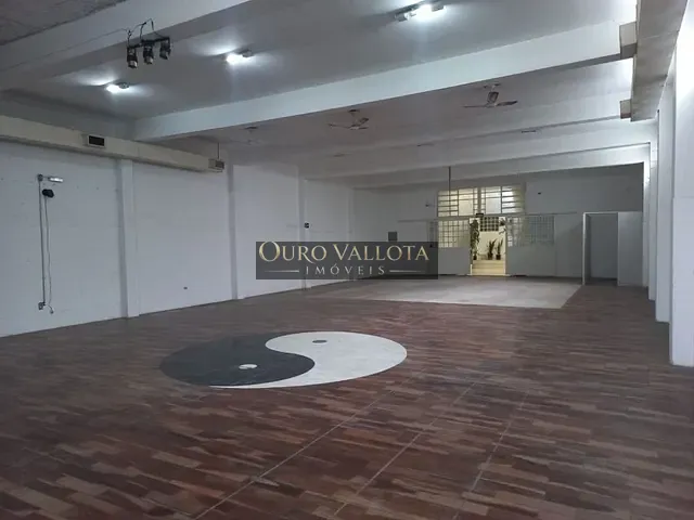 Loja com 935m², para alugar, no bairro Mooca em São Paulo