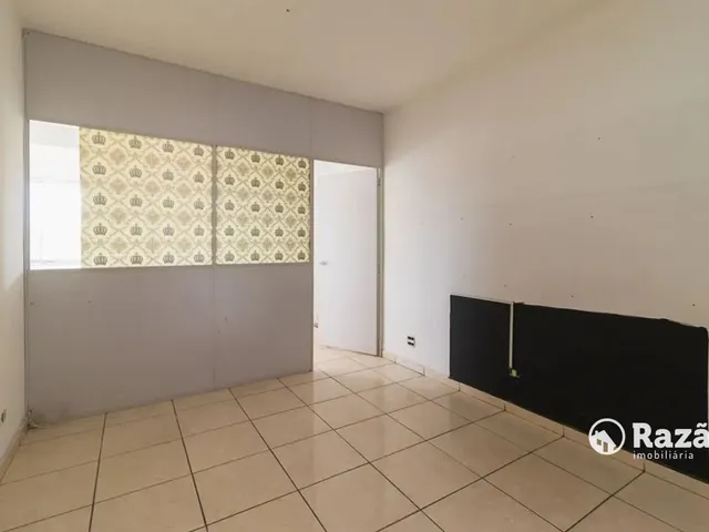 Loja para alugar, no bairro Sítio Cercado em Curitiba
