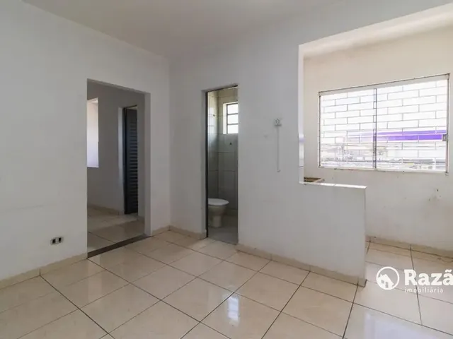 Loja para alugar, no bairro Sítio Cercado em Curitiba
