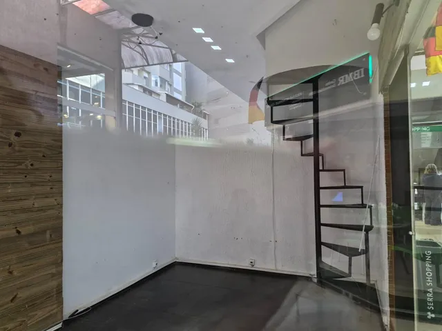 Loja à venda ou para alugar, no bairro Centro em Petrópolis