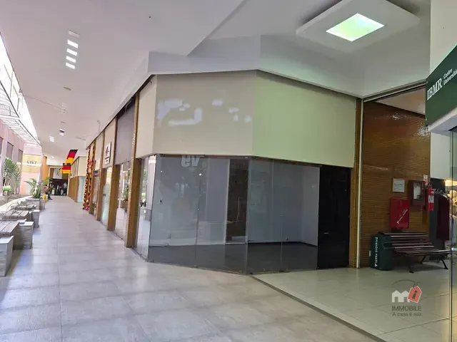 Loja à venda ou para alugar, no bairro Centro em Petrópolis