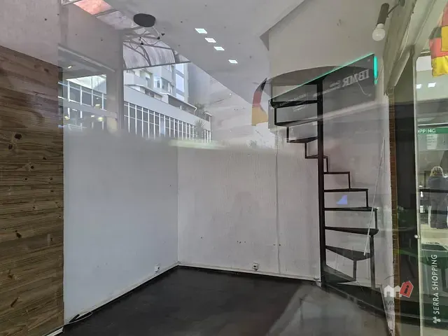 Loja à venda ou para alugar, no bairro Centro em Petrópolis