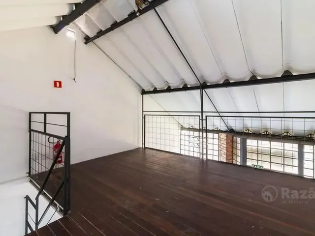 Loja para alugar, no bairro Portão em Curitiba