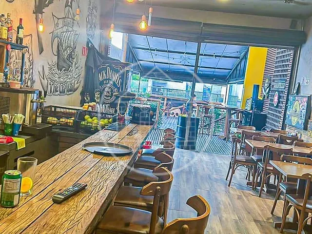 Loja com 125m², à venda, no bairro Vila Louro em Embu-Guaçu