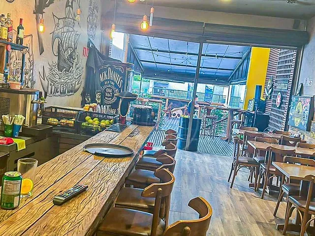 Loja com 125m², à venda, no bairro Vila Louro em Embu-Guaçu