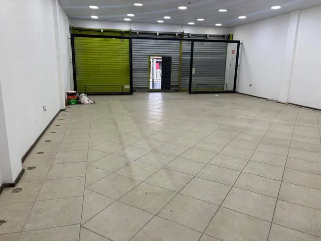 Loja para alugar, no bairro Alto da Serra em Petrópolis